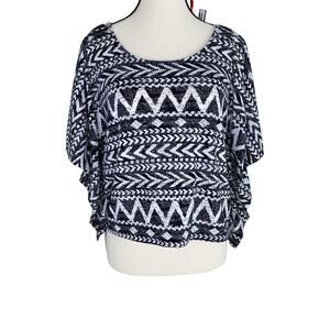 Mason & Mackenzie Black Women’s Top